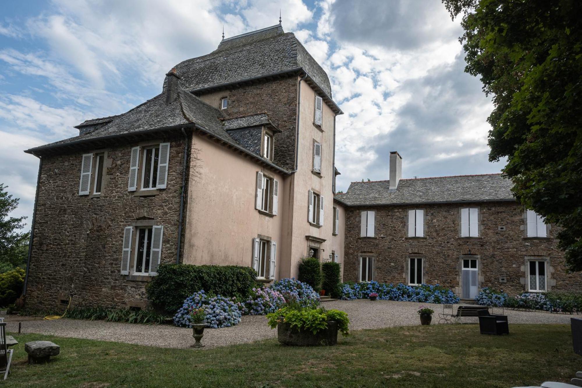 Villa Le Domaine De Linars - L'Aile Du Chateau Le Truel Exterior foto